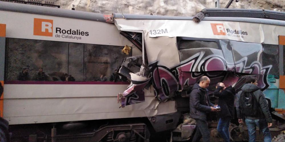 Εκτροχιασμός τρένου με τουλάχιστον ένα νεκρό και 8 τραυματίες στην Ισπανία