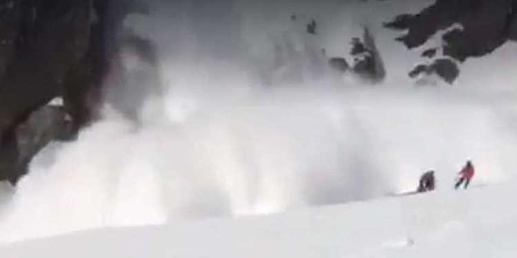 Ένας νεκρός και τρεις βαριά τραυματίες σκιέρ στην Ελβετία από χιονοστιβάδα [βίντεο ντοκουμέντο]