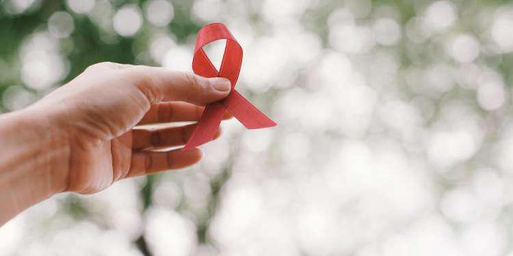 Νέα που γεννούν ελπίδες: Ασθενής φαίνεται να απαλλάχθηκε από τον HIV
