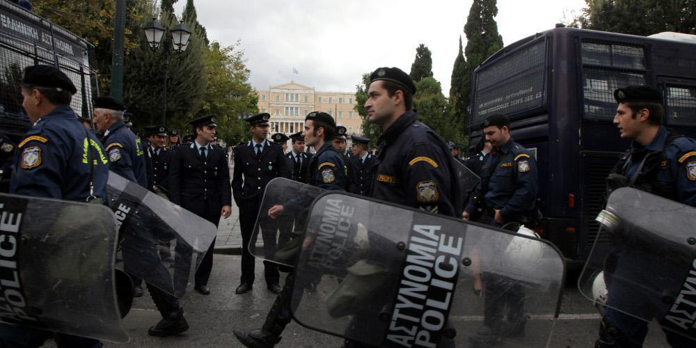 «Αστακός» η Αθήνα με 1600 αστυνομικούς υπό τον φόβο επεισοδίων στις παρελάσεις