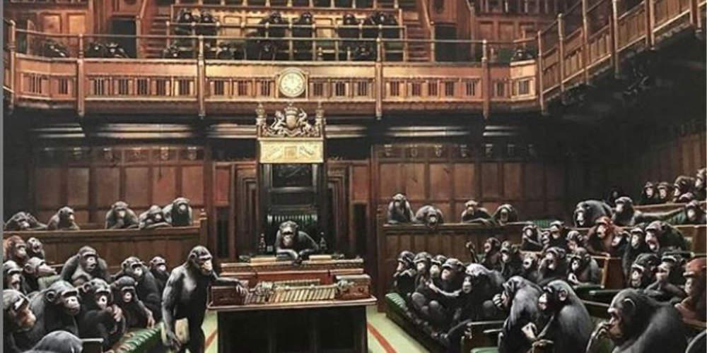 Το καυστικό έργο του Banksy για το Brexit: Η Βουλή των χιμπατζήδων [εικόνα]