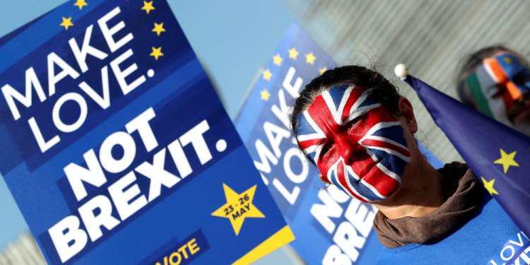 Brexit: διπλή κρίση σε Hνωμένο Bασίλειο και E.E.