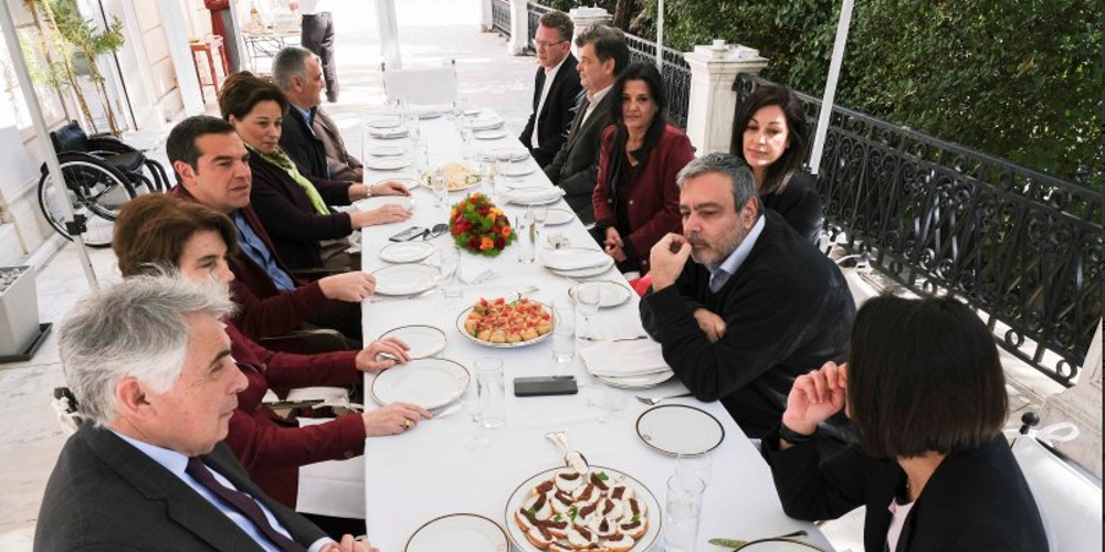 Το τραπέζι έκανε ο Αλέξης Τσίπρας στο Μαξίμου στους υποψήφιους ευρωβουλευτές του ΣΥΡΙΖΑ