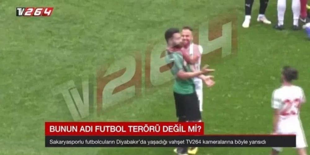 Απίστευτο: Τούρκος ποδοσφαιριστής επιτέθηκε με αιχμηρό αντικείμενο σε αντιπάλους! [εικόνες & βίντεο]