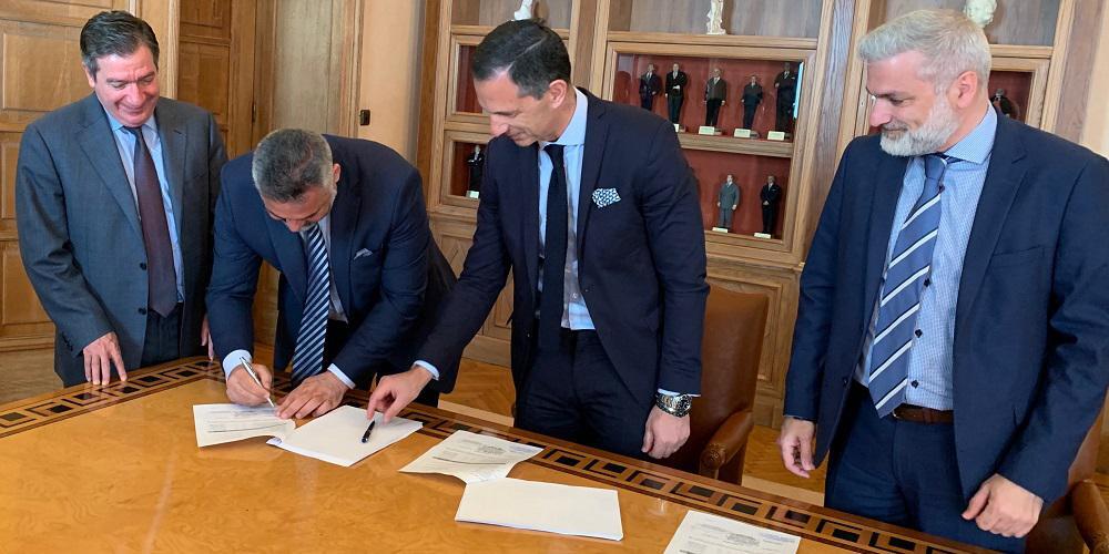 Ο δήμαρχος Αθηναίων ανακοίνωσε τη συμφωνία του με την ΟΤΕ ONEX για πρόγραμμα έξυπνης στάθμευσης