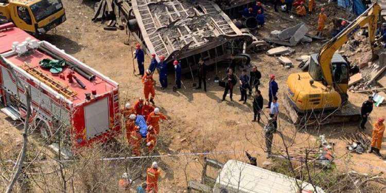 Τραγωδία στην Κίνα: Έξι νεκροί από εκτροχιασμό τραίνου – Καταπλάκωσε σπίτι