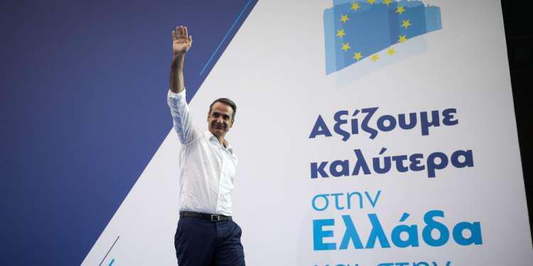 Στα γραφεία της ΝΔ για τα exit polls ο Κυριάκος Μητσοτάκης
