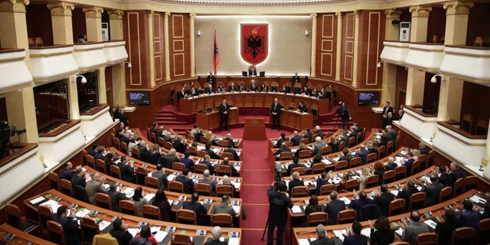 Υπερψηφίστηκε η πρόταση μομφής από το Αλβανικό Κοινοβούλιο εναντίον του Προέδρου Μέτα