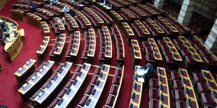 Η Βουλή ψηφίζει πρόεδρο στις 10:30 - Ο Τασούλας θα σπάσει το ρεκόρ της Κωνσταντοπούλου