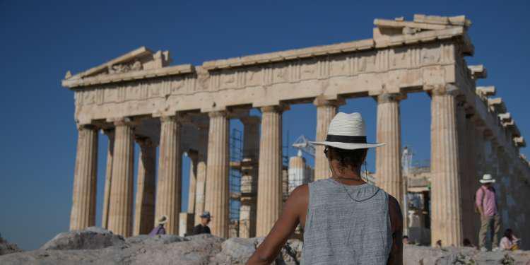 https://eleftherostypos.gr/wp-content/uploads/2019/07/akropoli-touristes-500-750x375.jpg