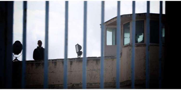 Σωφρονιστικός υπάλληλος και κρατούμενοι διακινούσαν ναρκωτικά στις φυλακές Αυλώνα - Πέντε Συλλήψεις