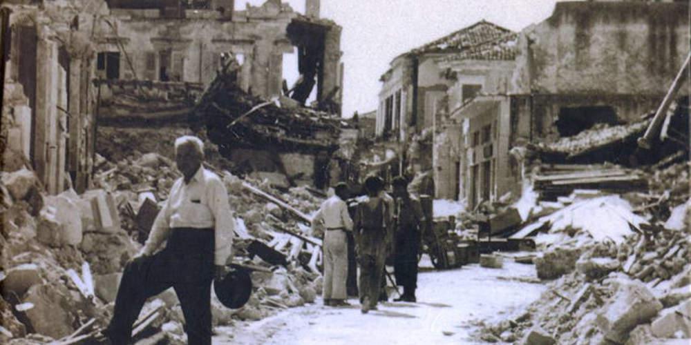 Σαν σήμερα το 1956 ο φονικός σεισμός μεγέθους 7,3 Ρίχτερ στη Σαντορίνη [εικόνες & βίντεο]