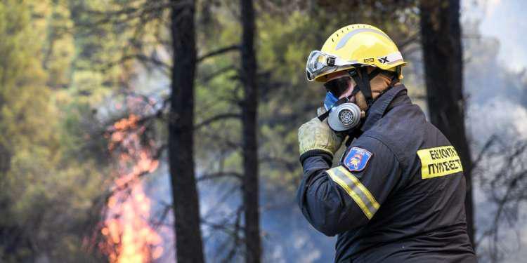 Σε εξέλιξη πυρκαγιά στη Νάξο - Εκκενώθηκε προκλητικά χωριό