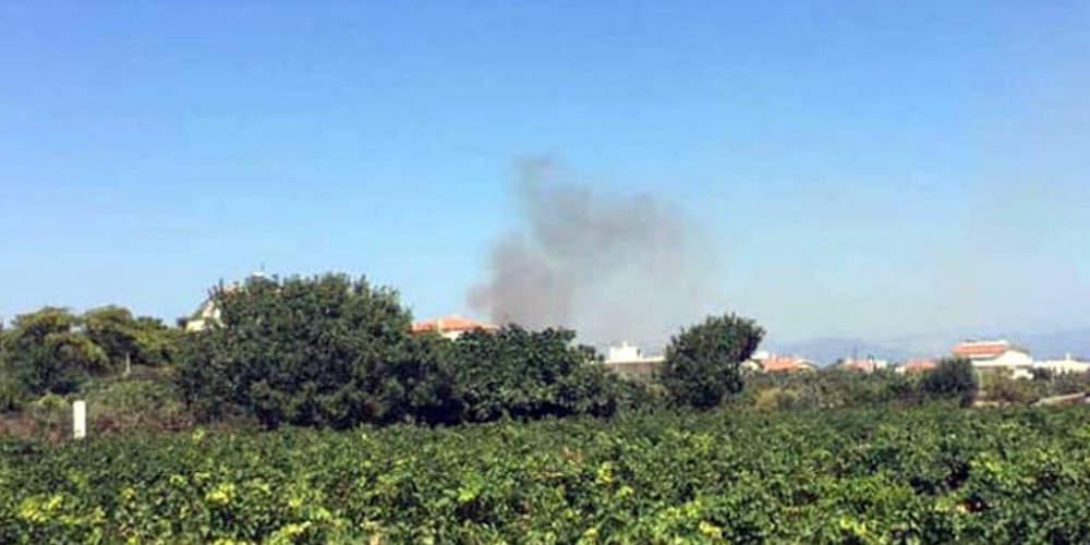 Πυρκαγιά σε εξέλιξη στην Αρτέμιδα κοντά σε σπίτια