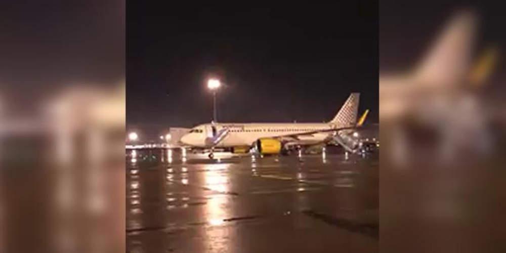 Τρόμος στον αέρα: Αεροπλάνο προσγειώθηκε αναγκαστικά στη Βαρκελώνη γιατί γέμισε καπνούς η καμπίνα [βίντεο]