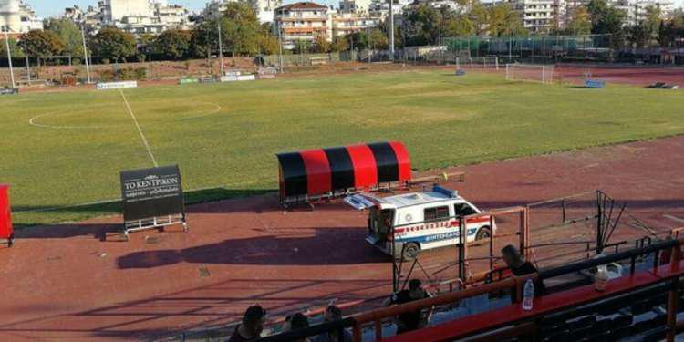 Σε κλίμα οδύνης η κηδεία του 70χρονου που έχασε τη ζωή του στο γήπεδο της Καλαμαριάς