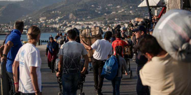 Γερμανικά ΜΜΕ: Οι πρόσφυγες στην Ελλάδα αυξάνονται η ΕΕ δεν λαμβάνει ακόμα αποφάσεις