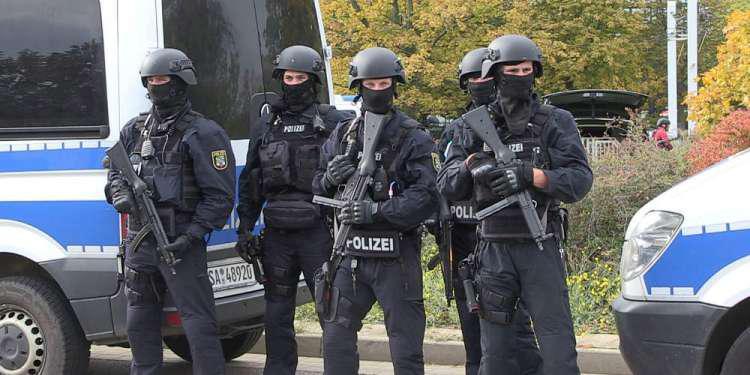 Νεκρός από πυρά αστυνομικού στη Γερμανία ένας άνδρας οπλισμένος με μαχαίρι