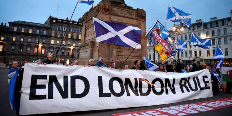 Η Σκωτία προειδοποιεί τον Τζόνσον με νέο δημοψήφισμα για την ανεξαρτησία της