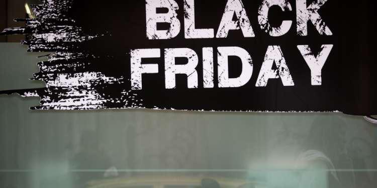 «Black Friday»: Πώς ξεκίνησε και γιατί ονομάστηκε «Μαύρη»;