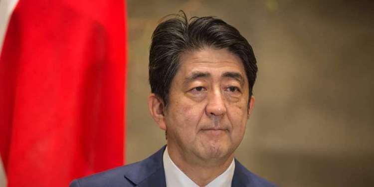 Ο Σίνζο Άμπε έγινε ο μακροβιότερος πρωθυπουργός της Ιαπωνίας