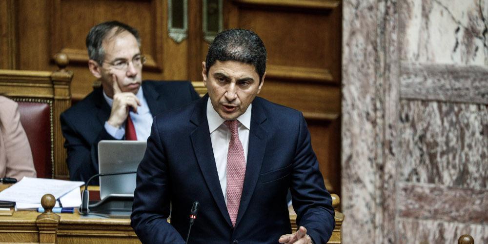 Αυγενάκης: «Ο πρόεδρος της ΕΠΟ ονειρεύεται πως ο λόγος του είναι ο νόμος»