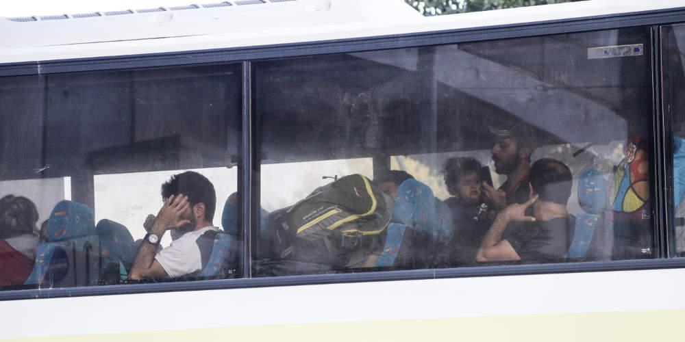 Εισαγγελική παρέμβαση για τις αντιδράσεις στην εγκατάσταση μεταναστών σε ξενοδοχεία στα Βρασνά