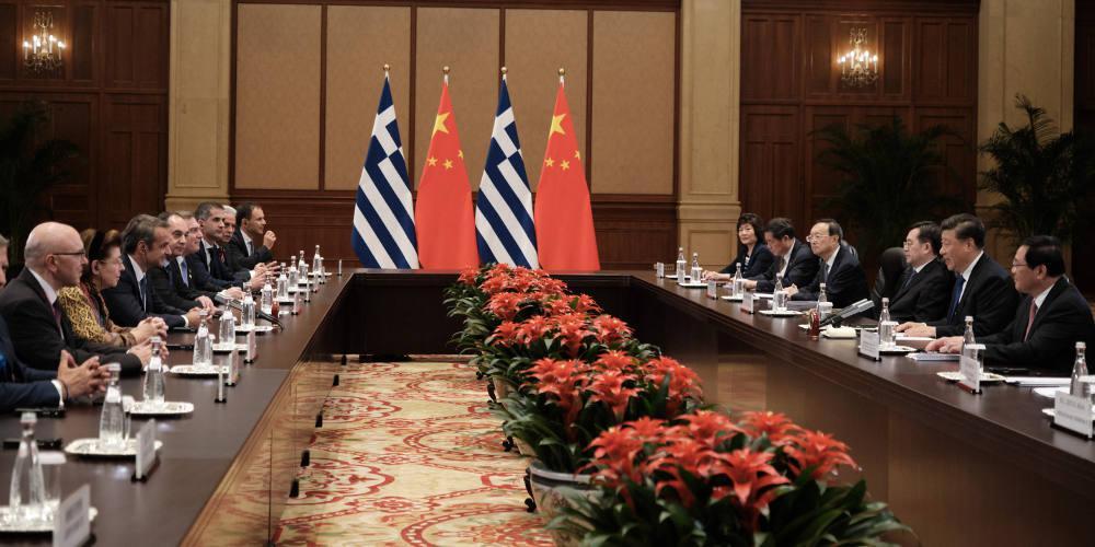 Συνάντηση Μητσοτάκη- Σι Τζινπίνγκ: Νέα ώθηση στη συνεργασία Ελλάδας-Κίνας