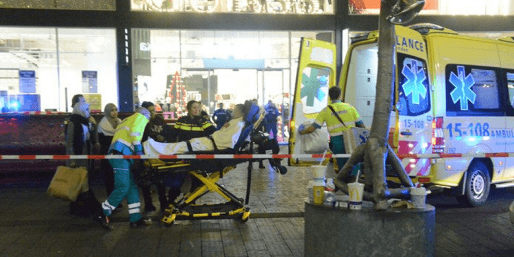 Αδιευκρίνιστο παραμένει το κίνητρο της επίθεσης στη Χάγη