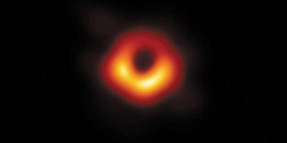 Science: Η φωτογράφηση μαύρης τρύπας το μεγαλύτερο επιστημονικό επίτευγμα του 2019