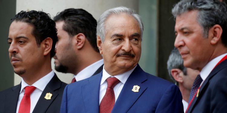Λιβύη: Συμφωνία Χαφτάρ - Σάρατζ να ξεκινήσουν τις συνομιλίες για εκεχειρία