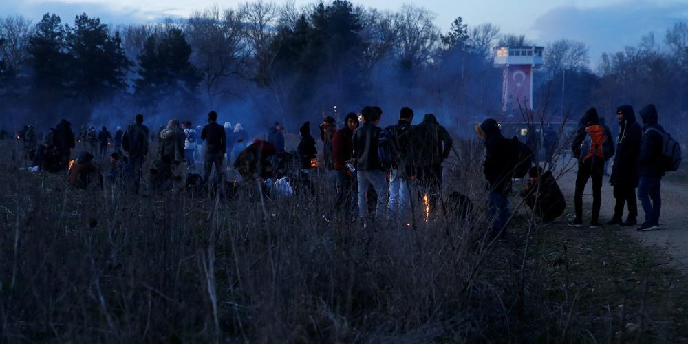 Όργιο προπαγάνδας από την Άγκυρα: Βάζουν τους μετανάστες να φωνάζουν «ζήτω η Τουρκία»