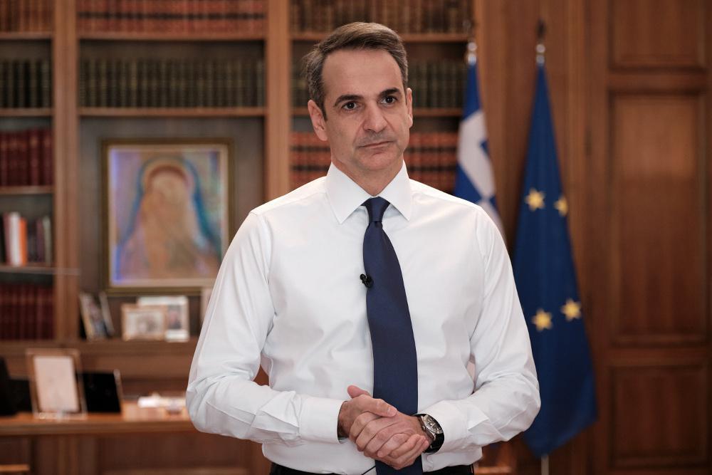 Κυριάκος Μητσοτάκης: Η κυβέρνηση δίπλα στους Έλληνες και το 2022