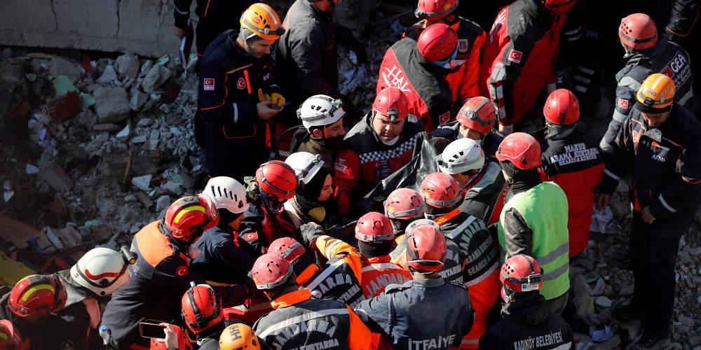 Σεισμός: Επτά νεκροί στην Τουρκία, 25 τραυματίες στο Ιράν από τα 5,7 ρίχτερ