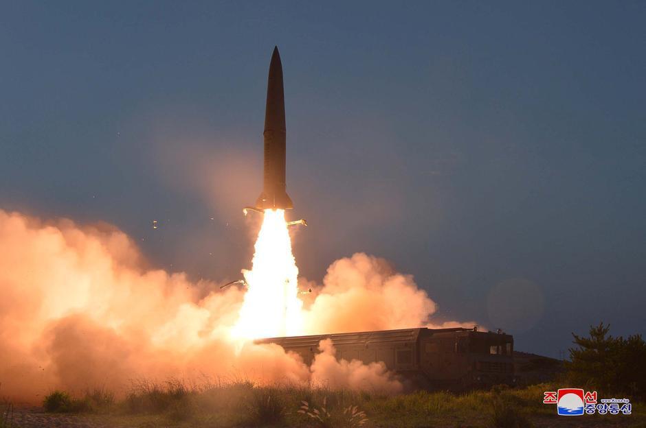 Βόρεια Κορέα: Νέα εκτόξευση πυραύλων προς τη Θάλασσα της Ιαπωνίας