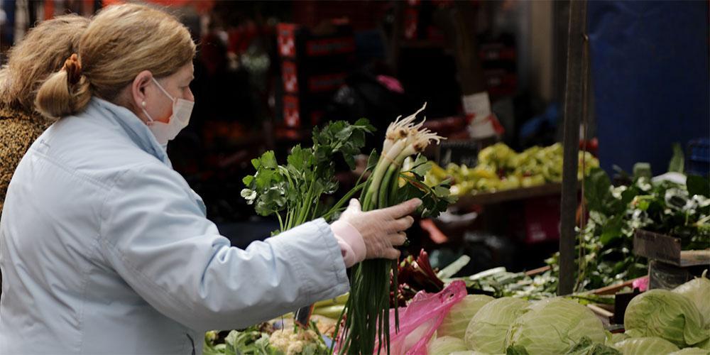Κορωνοϊός: Στροφή σε λαχανικά και φρούτα από τους καταναλωτές