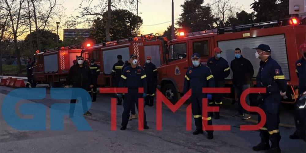 Κορωνοϊός - Θεσσαλονίκη: Το «ευχαριστώ» των πυροσβεστών σε γιατρούς και νοσηλευτές του ΑΧΕΠΑ [βίντεο]