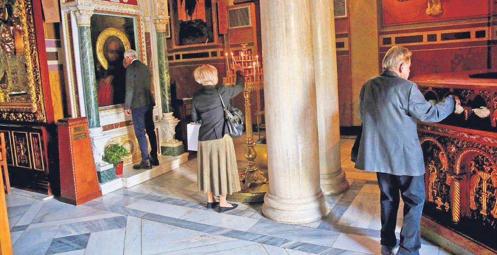 Ανοίγουν την Κυριακή οι ναοί: Ελεγχόμενο σύστημα αναμονής, συγκεκριμένος αριθμός πιστών
