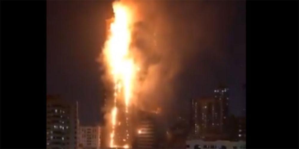 Στις φλόγες ουρανοξύστης 48 ορόφων στα Ηνωμένα Αραβικά Εμιράτα – Συγκλονιστικές εικόνες