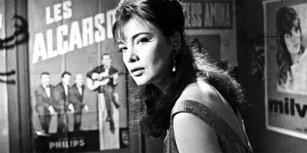 Τζένη Καρέζη: Η ξεχωριστή σταρ του ελληνικού κινηματογράφου σε ένα σπάνιο φωτογραφικό ντοκουμέντο του 1960!