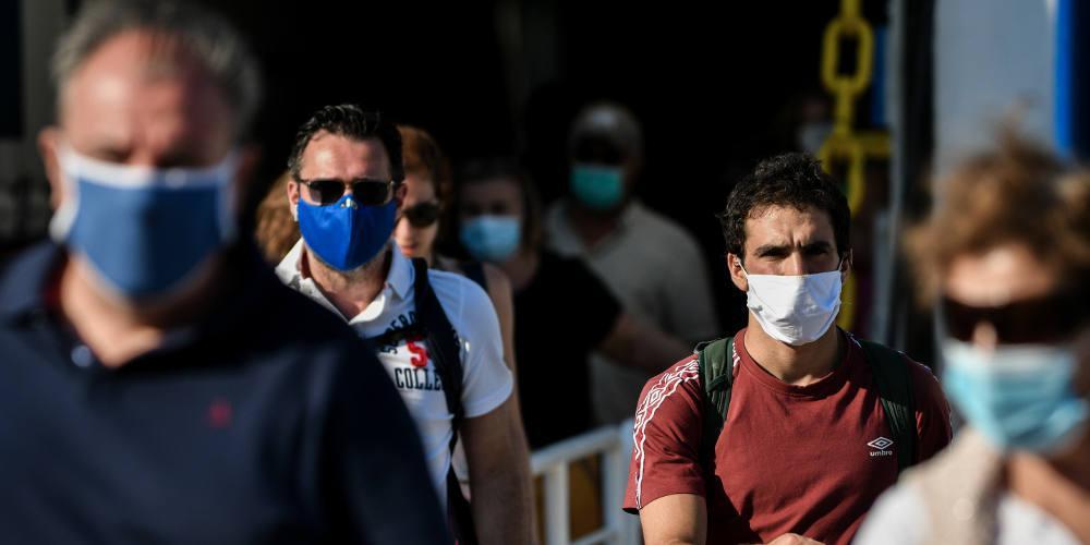 Κορωνοϊός: Υποχρεωτική η χρήση μάσκας και στους εξωτερικούς χώρους των πλοίων - Τι ανακοίνωσε ο Πέτσας