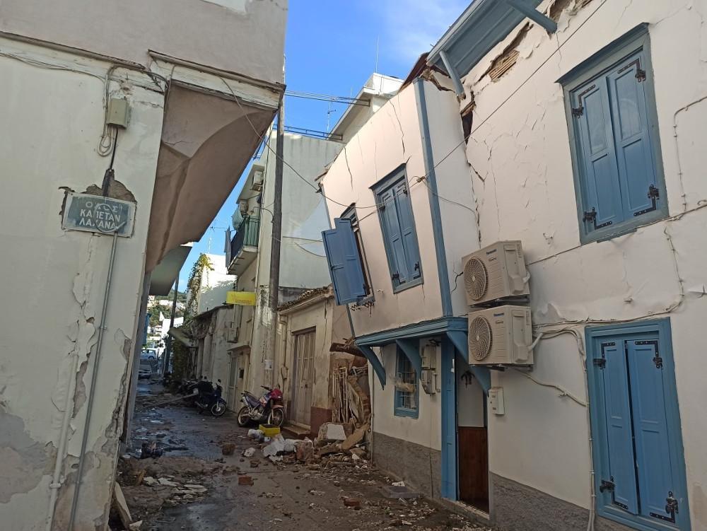 Σεισμός στην Σάμο: Συγκλονιστικές εικόνες από τις καταστροφές και το τσουνάμι- Έγινε αισθητός σε όλη την Ελλάδα