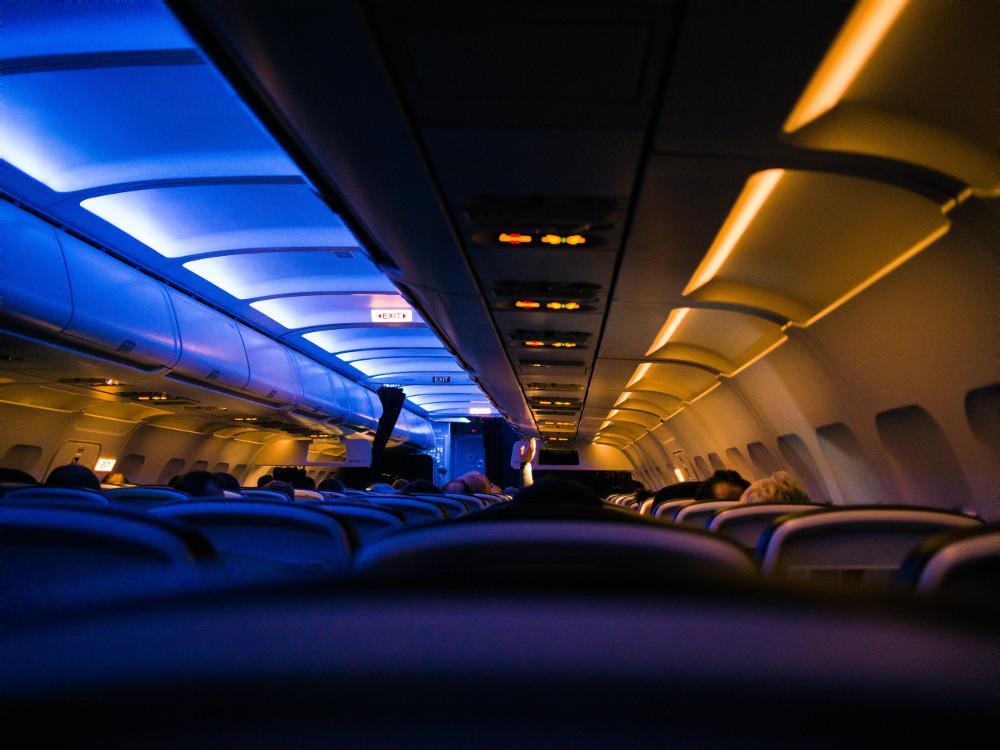 Ροζ σκάνδαλο στην British Airways: Αεροσυνοδός προσφέρει τις «υπηρεσίες» ακόμα και εν ώρα πτήσης