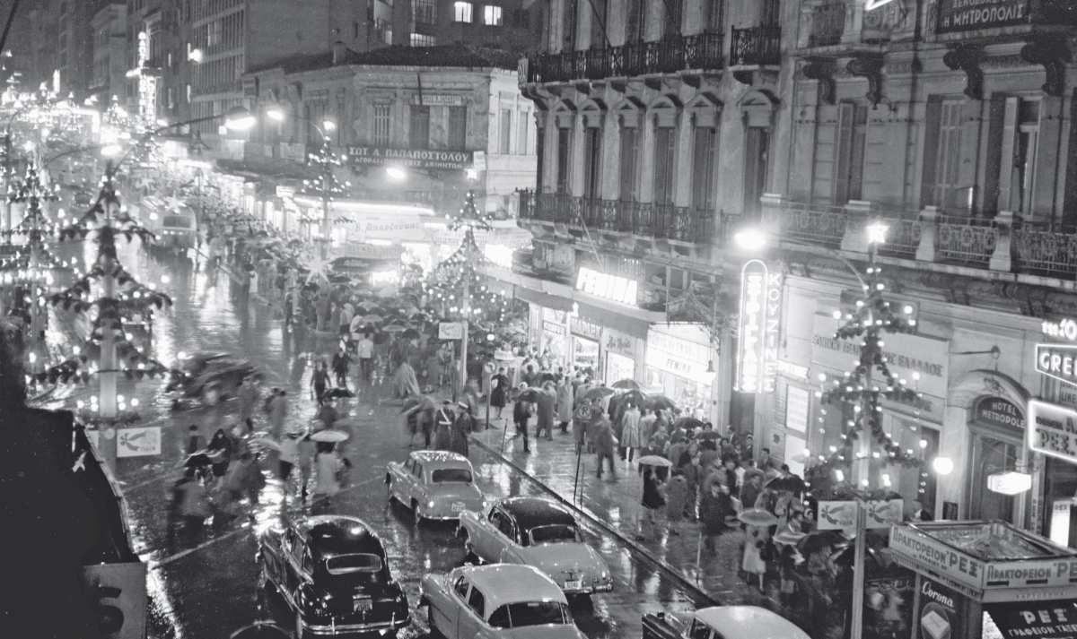 1960: Χριστούγεννα χωρίς κορωνοϊό, με γεμάτα μαγαζιά, Μπιθικώτση και  ελληνικό κινηματογράφο από τις 10 το πρωί