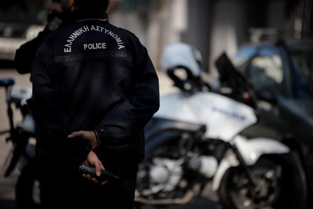 Πάτρα Βόλος: Aπείλησε αστυνομικούς ότι θα… τους κολλήσει AIDS