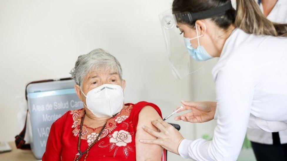 Κορωνοϊός - Εμβόλιο: Άνοιξε η πλατφόρμα των ραντεβού για τις ηλικίες 80-84 ετών