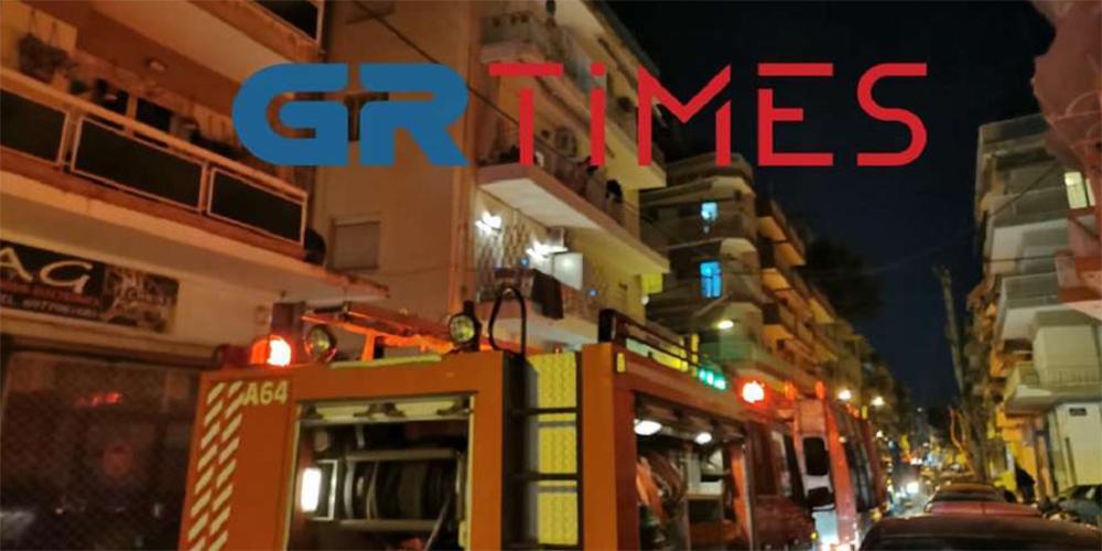Συναγερμός στην Πυροσβεστική για φωτιά σε διαμέρισμα στη Θεσσαλονίκη [βίντεο]