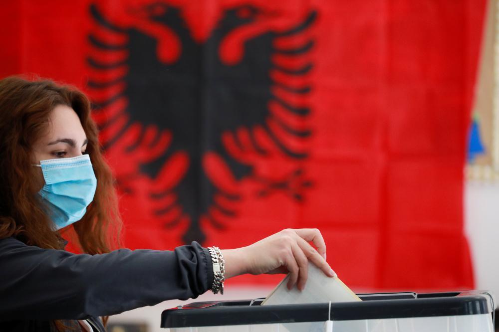 Αλβανία: Σε εξέλιξη η καταμέτρηση ψήφων - Προβάδισμα για τον Ράμα