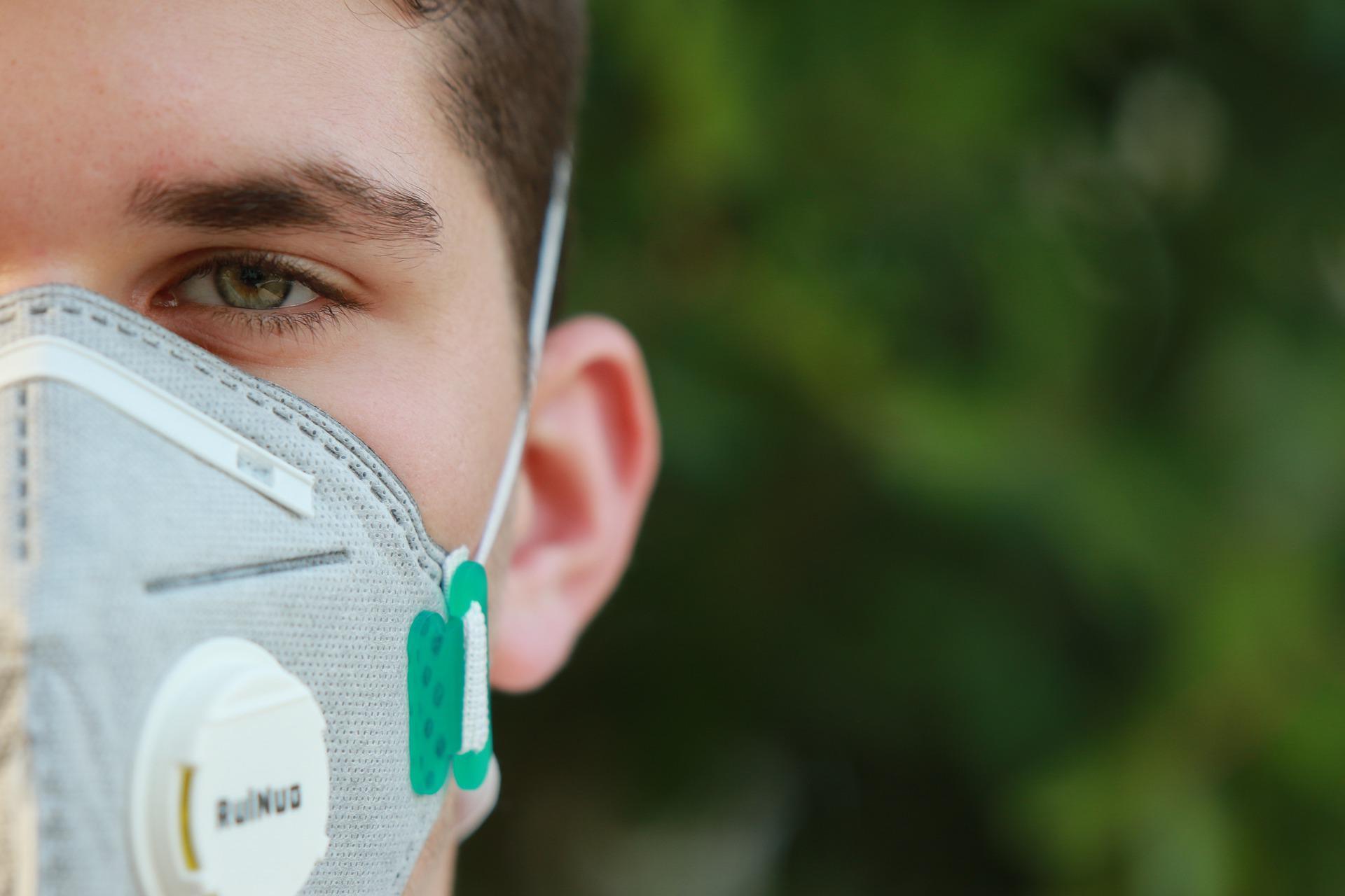 Πρωτοποριακή μάσκα που κάνει διάγνωση με ακρίβεια μοριακού τεστ