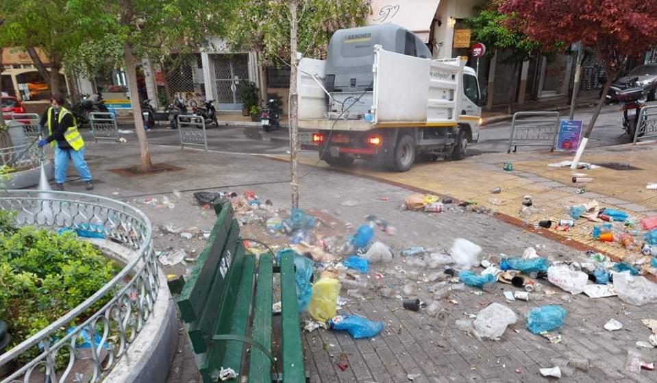 Κυψέλη - Ελαμψε πάλι η πλατεία: Μαζεύτηκαν 50 σακούλες με σκουπίδια